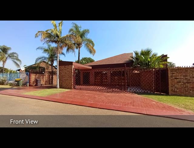 4 BEDROOM FREEHOLD FOR SALE IN THE ORCHARDS